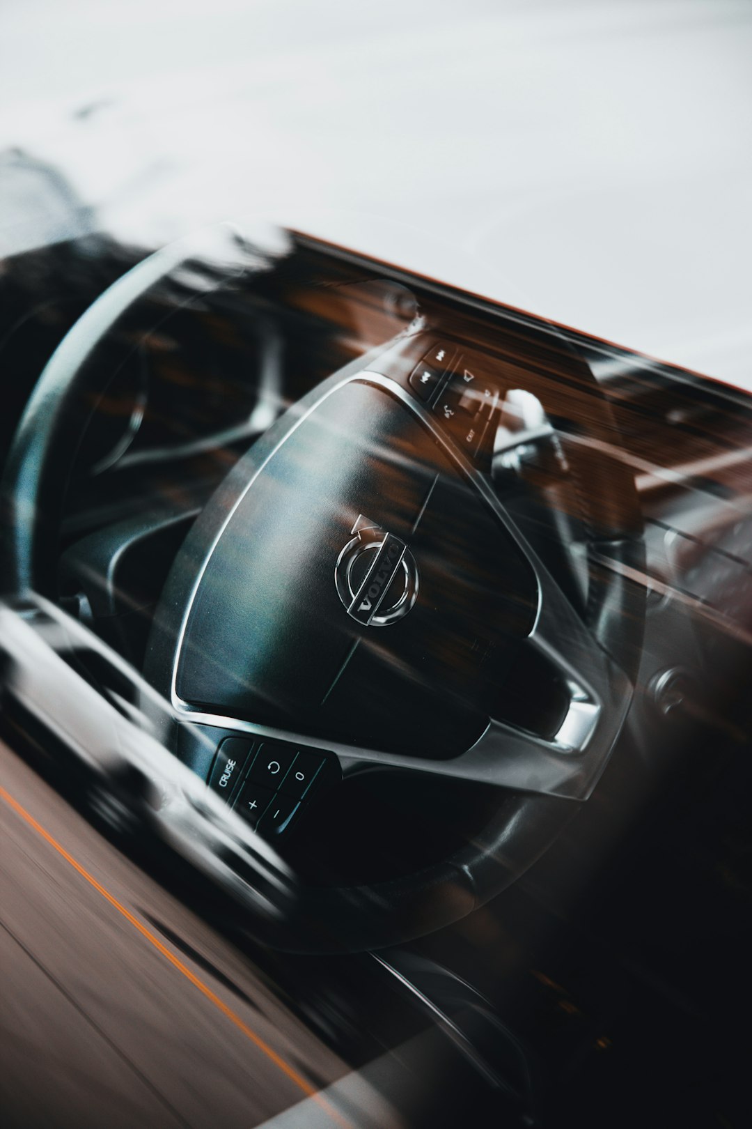 Empty steering wheel in autonomous vehicle interior