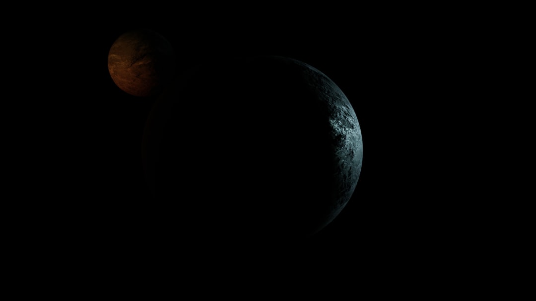 Solar system planets with dwarf planet isolated at edge